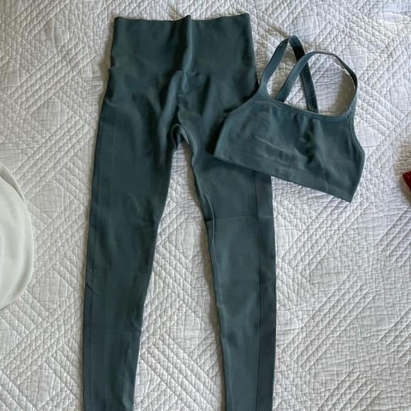 SET ACTIVE Pants - Turquoise SETActive workout set